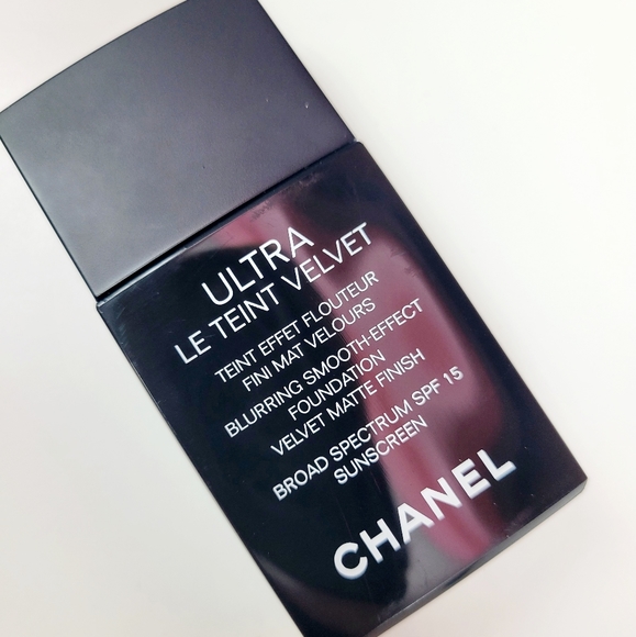 ULTRA LE TEINT VELVET Blurring Smooth-Effect Foundation Velvet